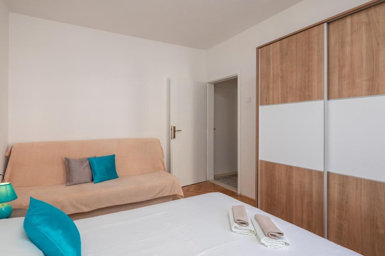Apartment Beba Dugi Rat Buitenkant foto
